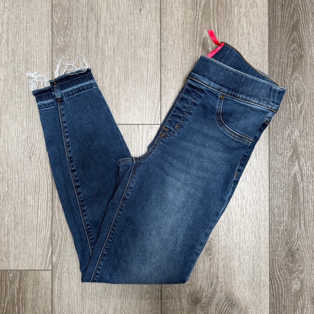 SPANX SHAPE AND LIFT DISTRESSED HIGH RISE SKINNY DENIM JEANS RAW HEM MEDIUM